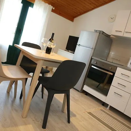 Apartamento Taradzic