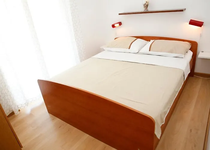 Taradzic アパート *