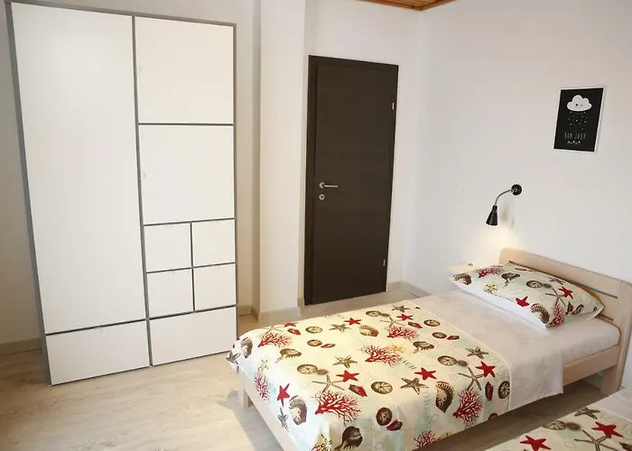 Taradzic アパート