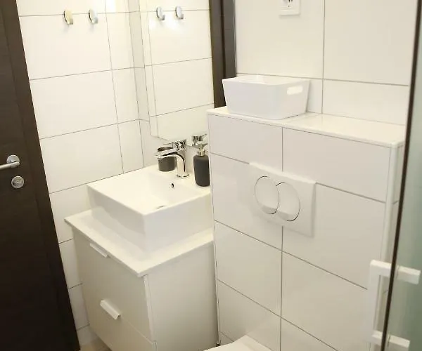 Taradzic アパート